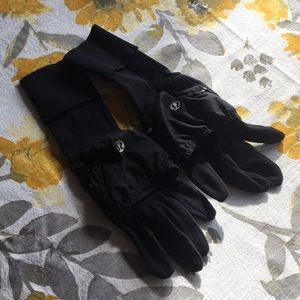 Lululemon gloves magnetic